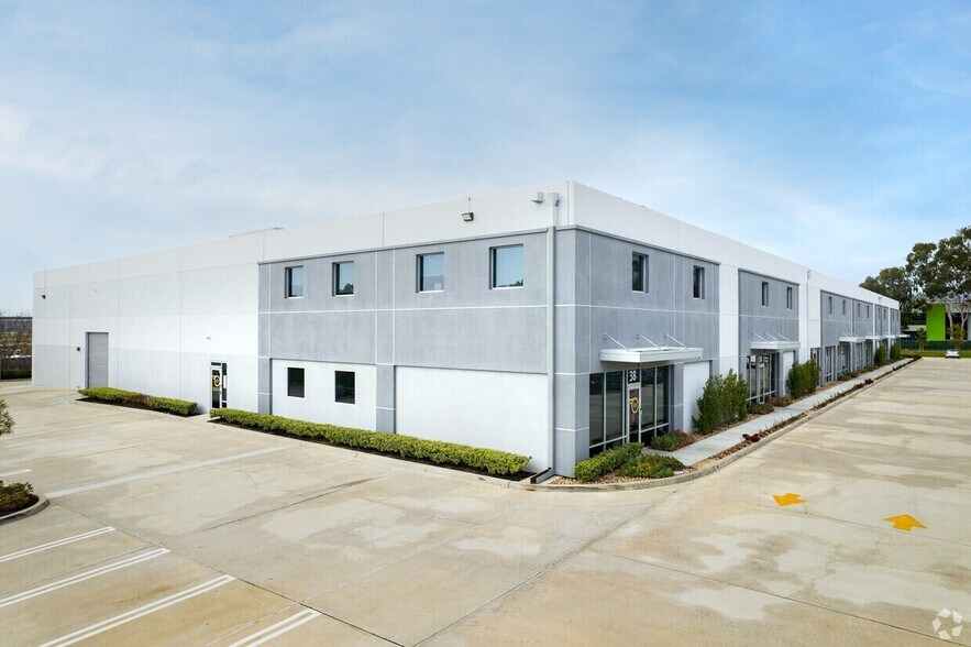 34 Thomas, Irvine, CA à louer - Photo du bâtiment - Image 2 de 28