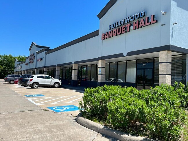 More details for 140 Collins Rd, Richmond, TX - Retail for Lease