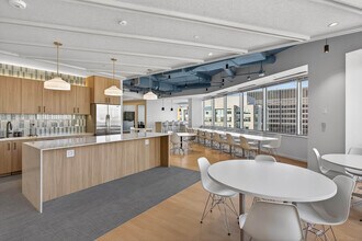 5404 Wisconsin Ave, Chevy Chase, MD for lease Interior Photo- Image 2 of 11
