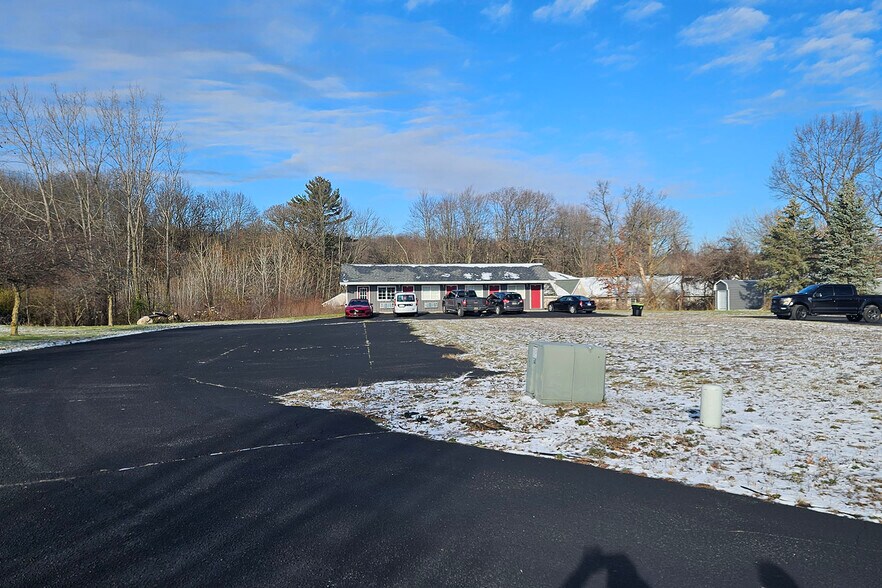 109 S Greenville West Dr, Greenville, MI à vendre - Photo du bâtiment - Image 3 de 6