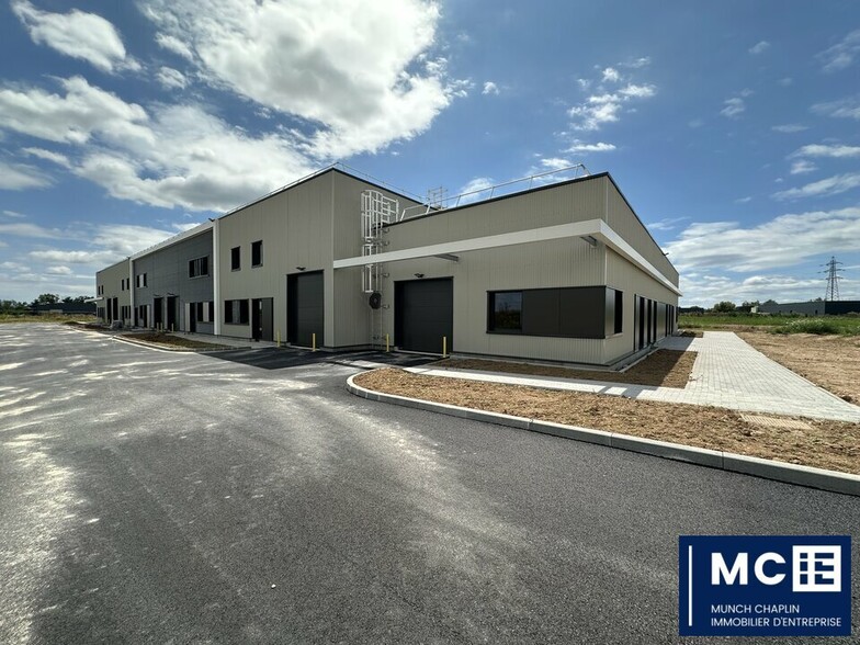 Flex in Bergheim for lease - Building Photo - Image 1 of 11