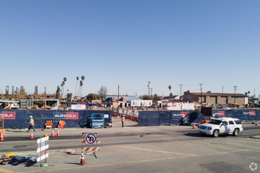 8400 S Vermont Ave, Los Angeles, CA à louer - Photo du bâtiment - Image 2 de 11