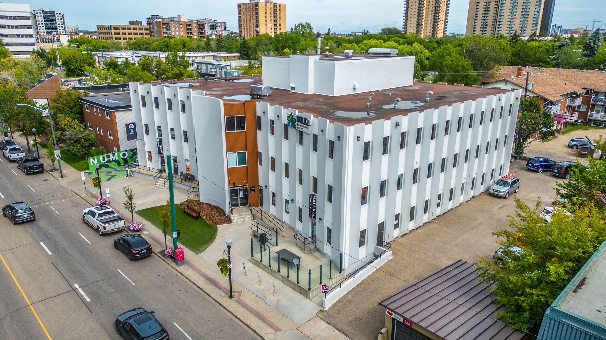 10235 124th St, Edmonton, AB à louer Photo principale- Image 1 de 6