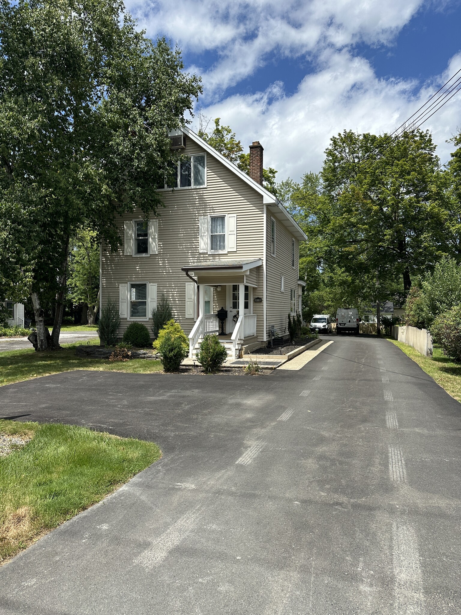 215 Delaware Ave, Delmar, NY for lease Building Photo- Image 1 of 11