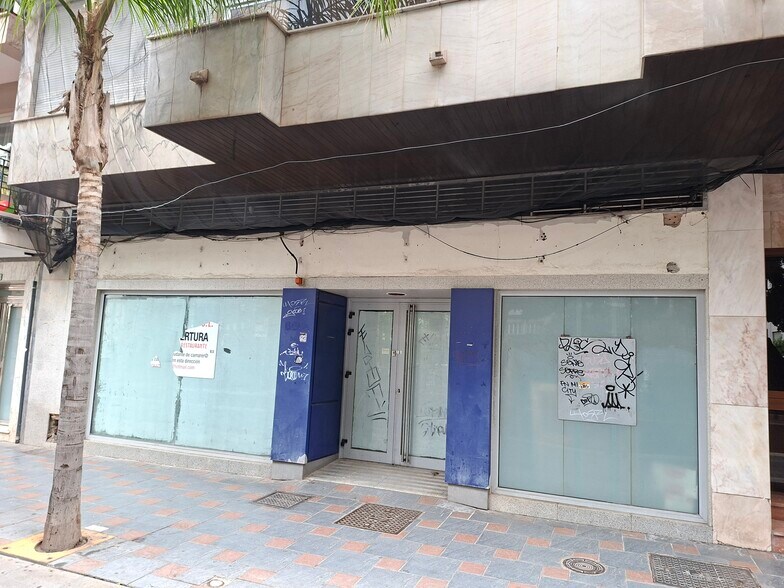 Plaza de la Constitución, 12, Fuengirola, Málaga for lease - Building Photo - Image 2 of 3