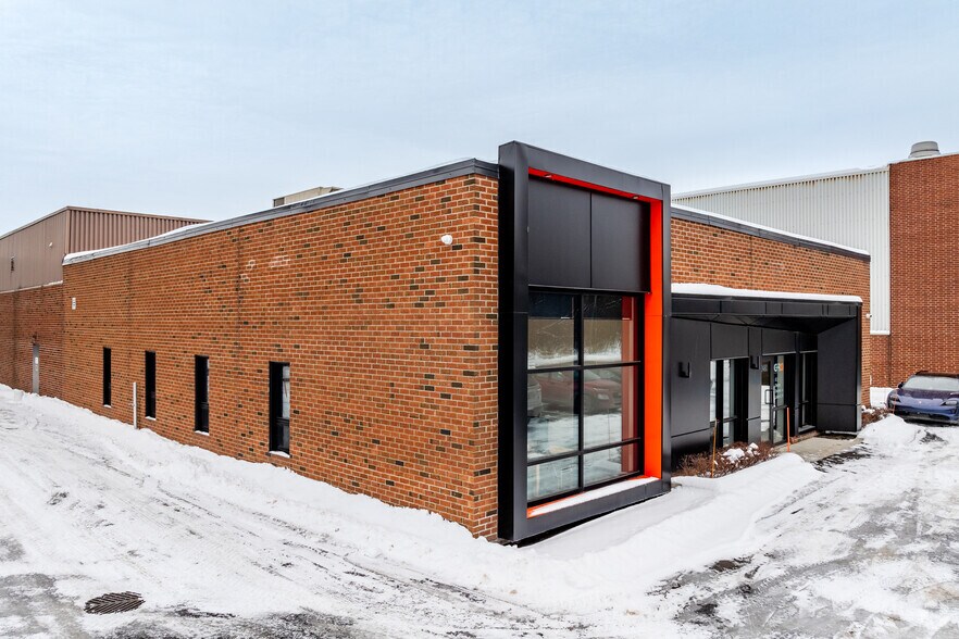 12480 Boul Industriel, Montréal, QC à vendre - Photo du bâtiment - Image 2 de 4