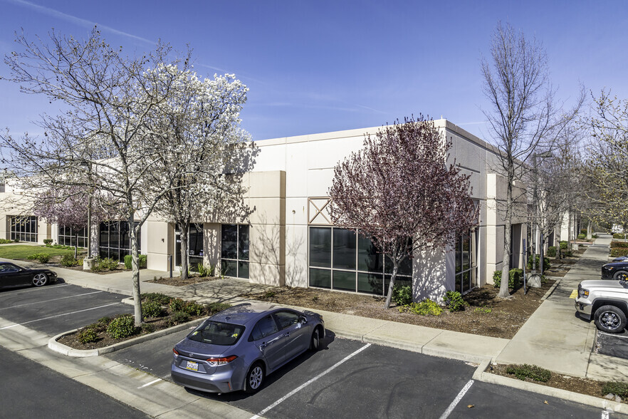 2551 Warren Dr, Rocklin, CA for sale - Building Photo - Image 1 of 7