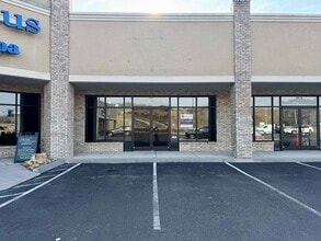 3966 Bristol Hwy, Johnson City, TN for lease Interior Photo- Image 1 of 7