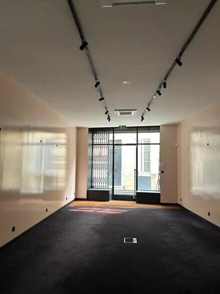 Flex in Bordeaux for lease - Interior Photo - Image 1 of 3