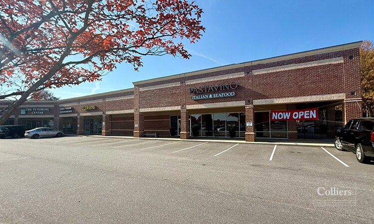 411-441 The Parkway, Greer, SC à louer - Photo du bâtiment - Image 2 de 11