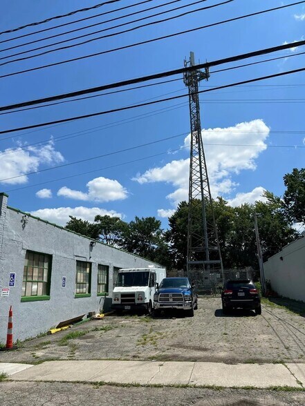 3164 Bellevue Rd, Toledo, OH à vendre - Photo du bâtiment - Image 2 de 2