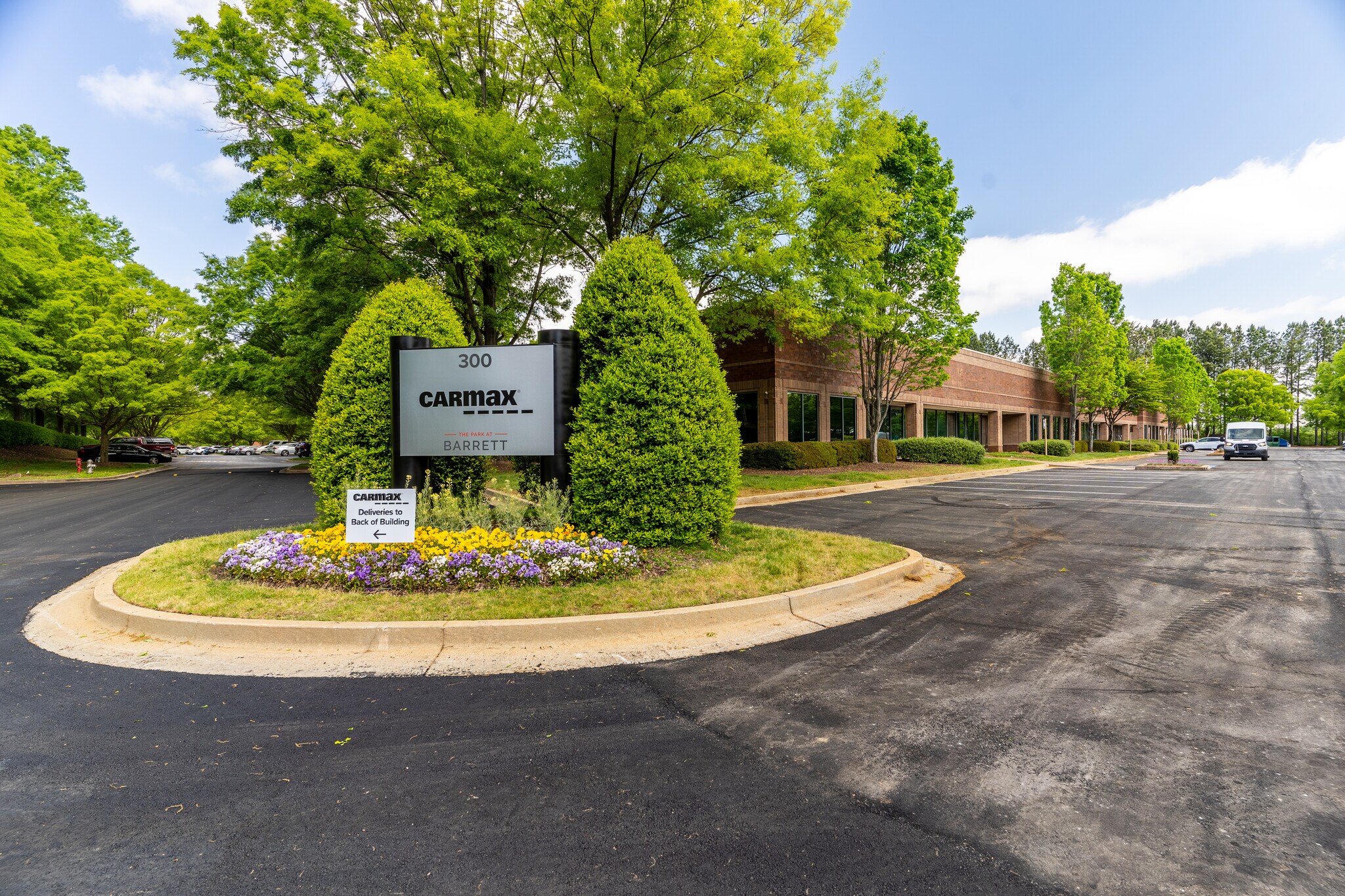 2015 Vaughn Rd, Kennesaw, GA à vendre Photo principale- Image 1 de 31