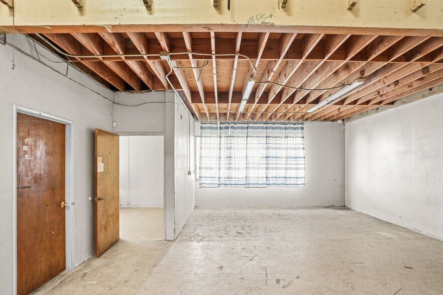 2346 Via Segundo, San Ysidro, CA à vendre - Photo du bâtiment - Image 3 de 19