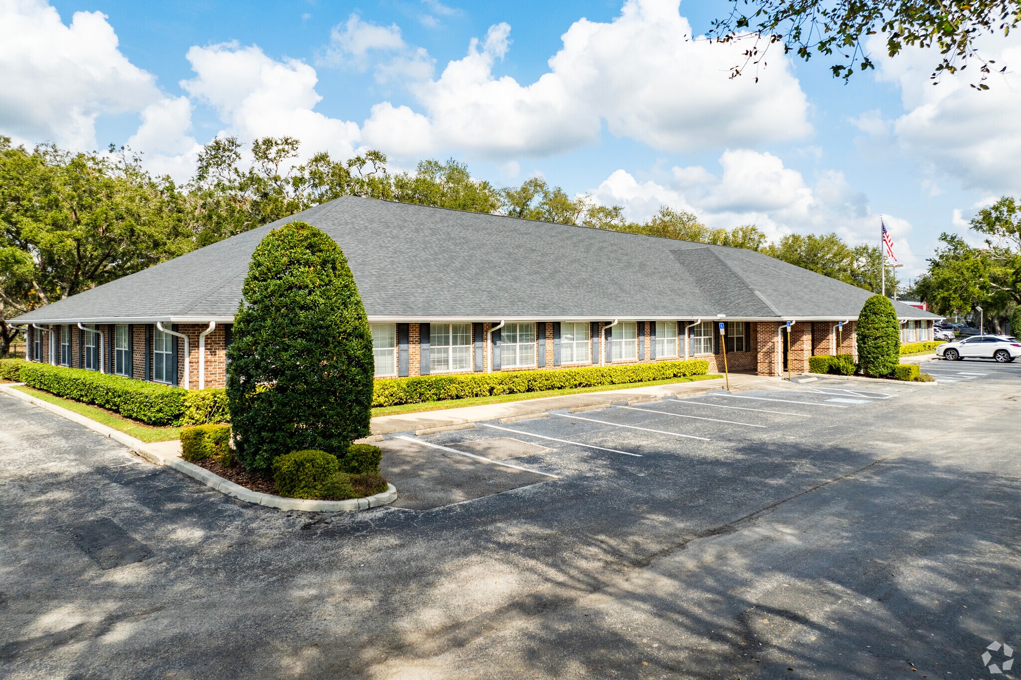 313 W Fletcher Ave, Tampa, FL for lease Primary Photo- Image 1 of 8