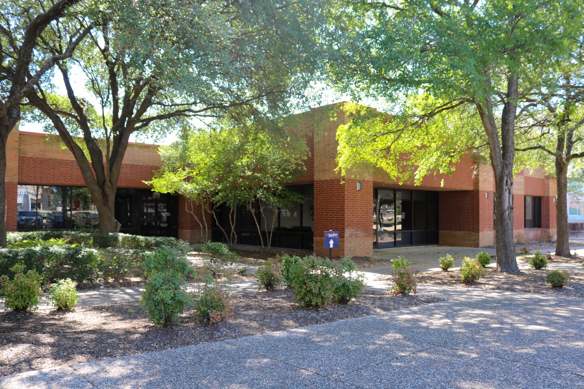 1350 N Loop 1604 E, San Antonio, TX à louer Photo du bâtiment- Image 1 de 28