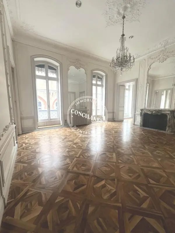 15 Rue D'Alsace Lorraine, Toulouse à louer Photo intérieure- Image 1 de 6