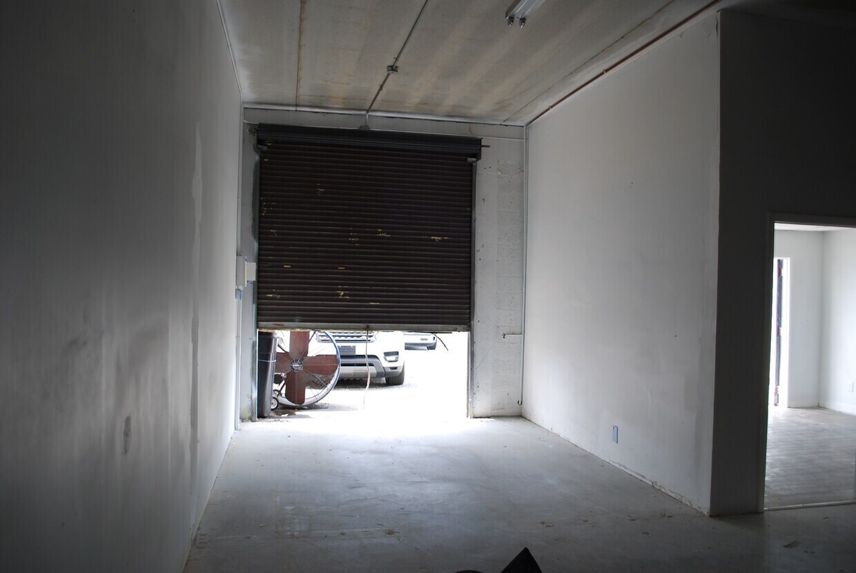 1900-1922 NW Mears Pky, Margate, FL for lease Interior Photo- Image 1 of 1