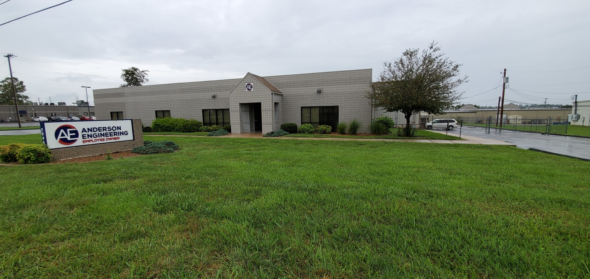 2045 W Woodland St, Springfield, MO for sale Primary Photo- Image 1 of 14