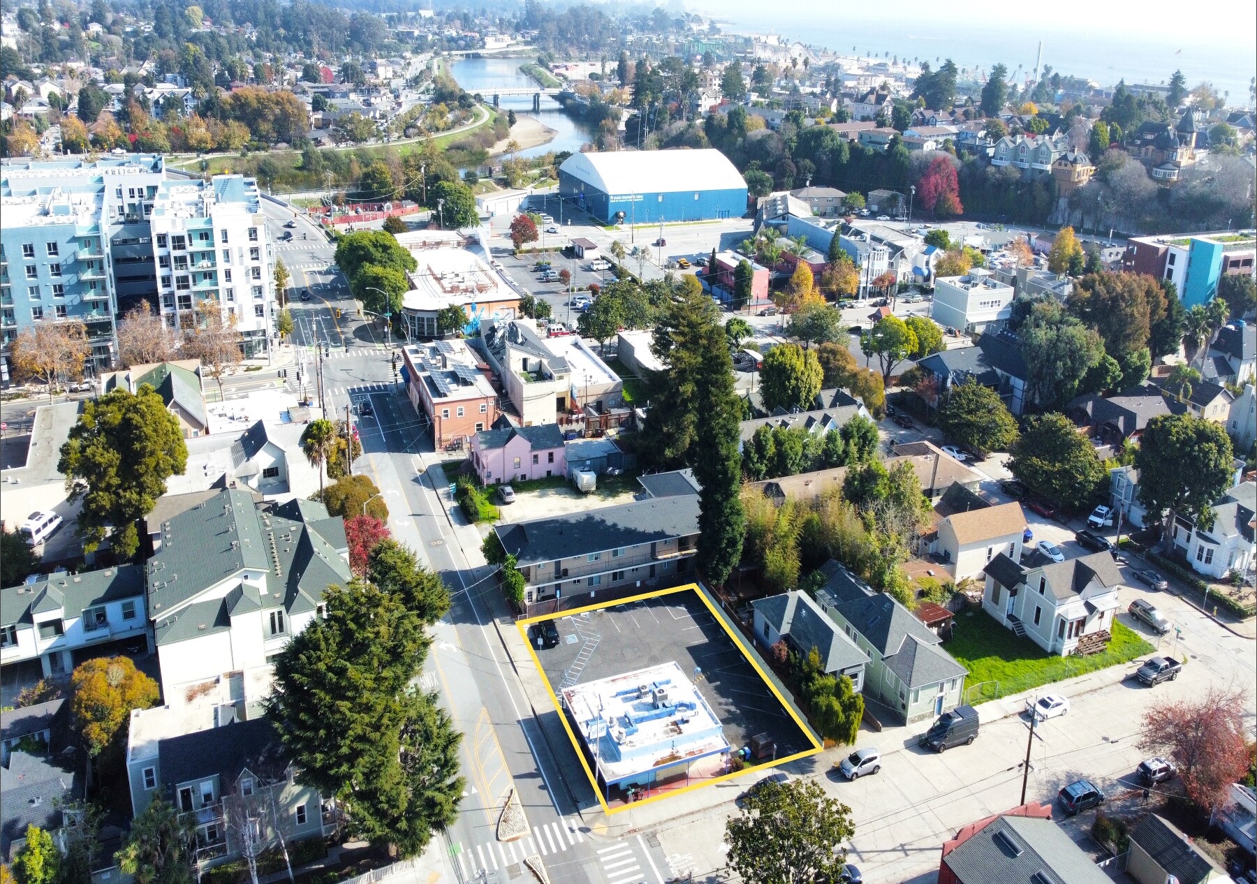 229 Laurel St, Santa Cruz, CA à vendre Photo principale- Image 1 de 15