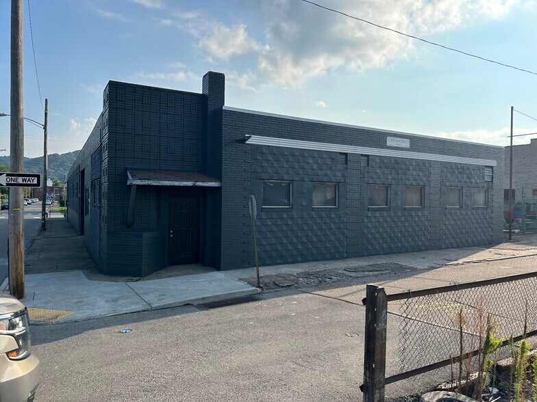 1001 3rd Ave, Coraopolis, PA à louer - Photo du bâtiment - Image 3 de 15