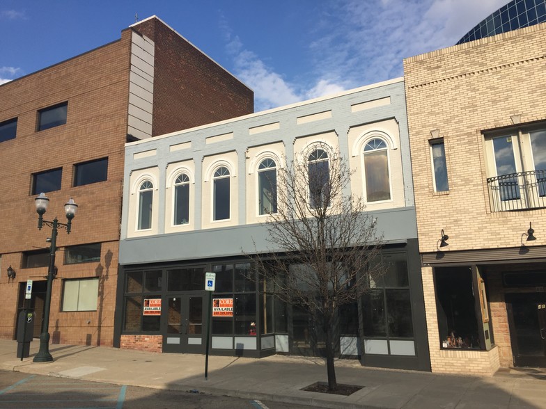 50-52 N Saginaw St, Pontiac, MI for lease - Building Photo - Image 1 of 4