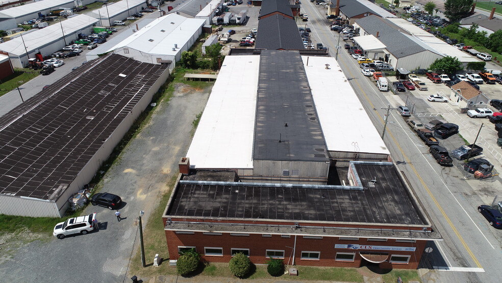 2103 Sullivan St, Greensboro, NC for sale - Building Photo - Image 2 of 8