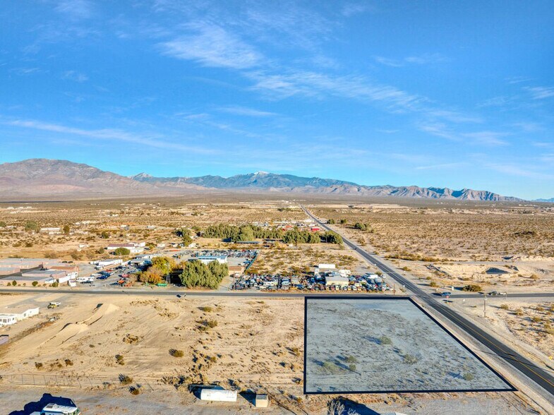 30 W Mesquite Ave, Pahrump, NV à vendre - Photo du bâtiment - Image 3 de 17