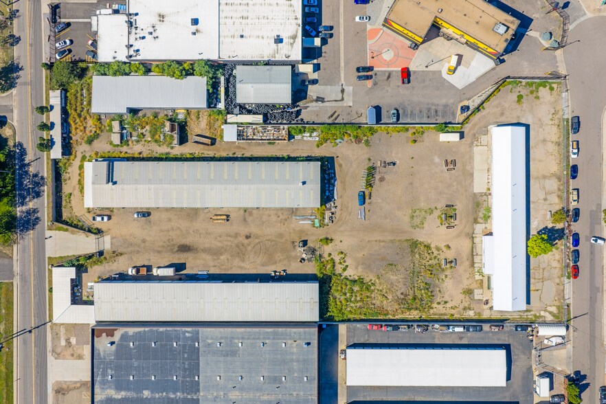 300 E 57th Ave, Denver, CO à louer - Photo du bâtiment - Image 2 de 7