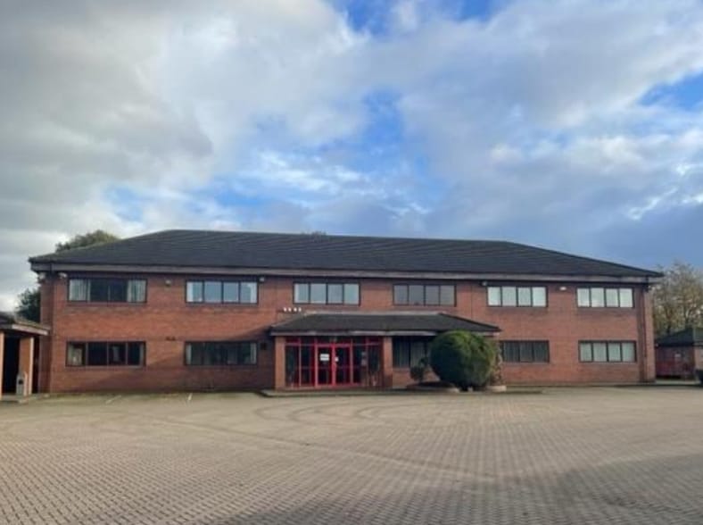 Lichfield Rd, Branston à louer - Photo du bâtiment - Image 2 de 4