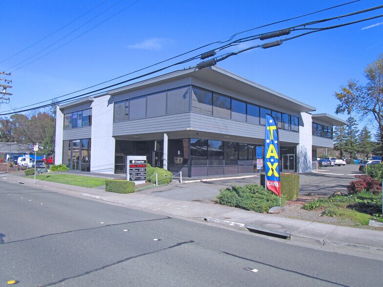 2544 Cleveland Ave, Santa Rosa, CA à louer - Photo du bâtiment - Image 1 de 6