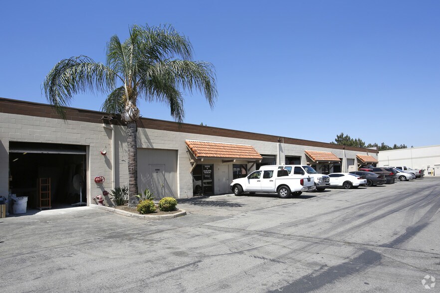 10050 6th St, Rancho Cucamonga, CA à louer - Photo du bâtiment - Image 3 de 4