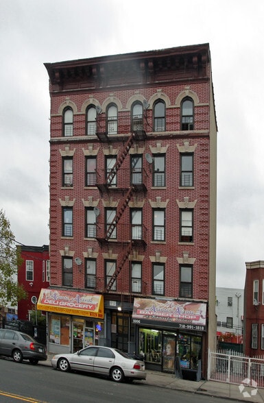 1006 Intervale Ave, Bronx, NY à louer - Photo principale - Image 3 de 3