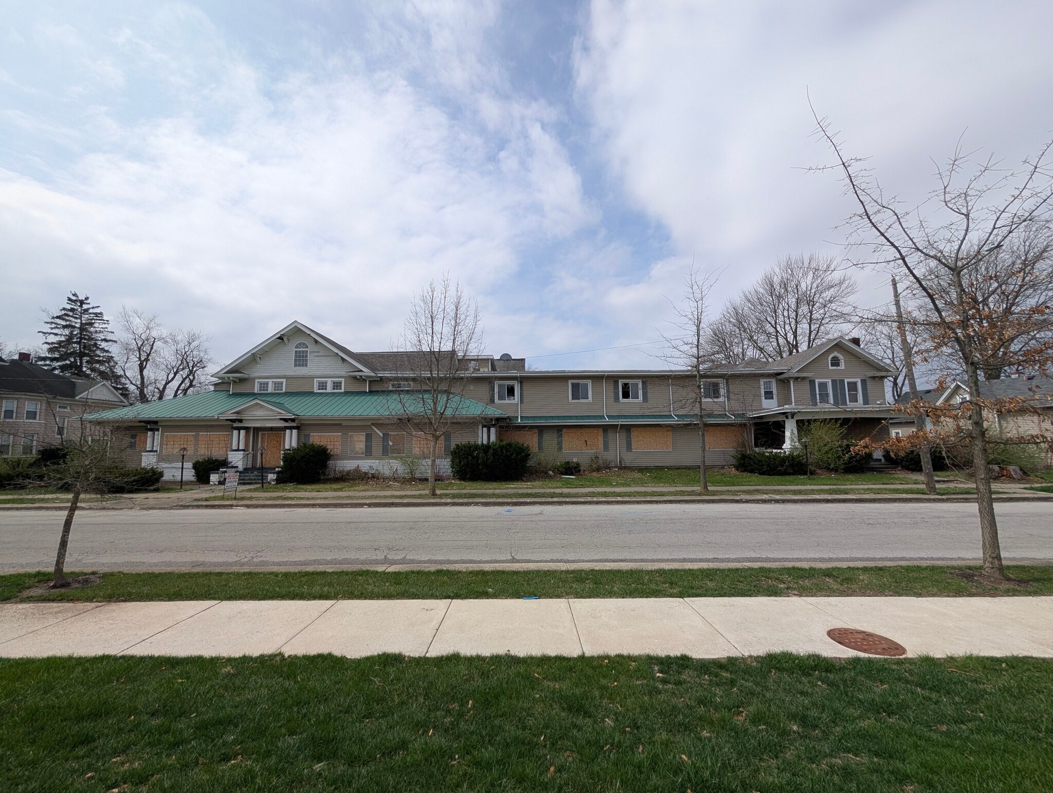 2430-2440 Bowser Ave, Fort Wayne, IN à vendre Photo du bâtiment- Image 1 de 27