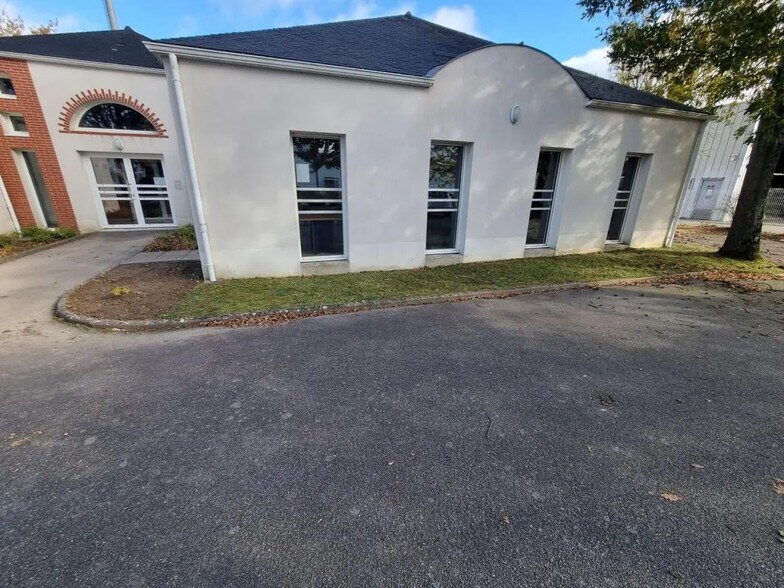 Bureau dans Sainte-Luce-sur-Loire à vendre - Photo du bâtiment - Image 1 de 5