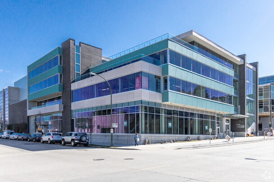 2238 Yukon St, Vancouver, BC à louer - Photo du bâtiment - Image 3 de 11