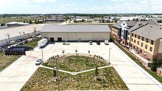 More details for 1008 Wylie Dr, Bloomington, IL - Industrial for Sale