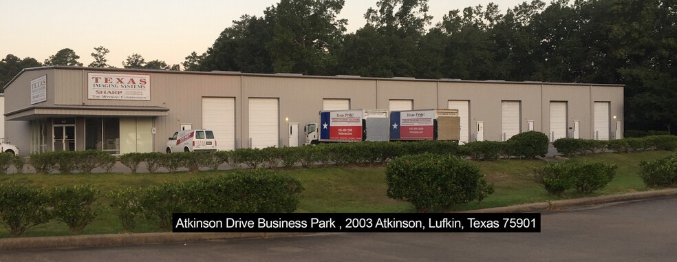 2003 Atkinson Dr, Lufkin, TX à louer - Photo du bâtiment - Image 3 de 6