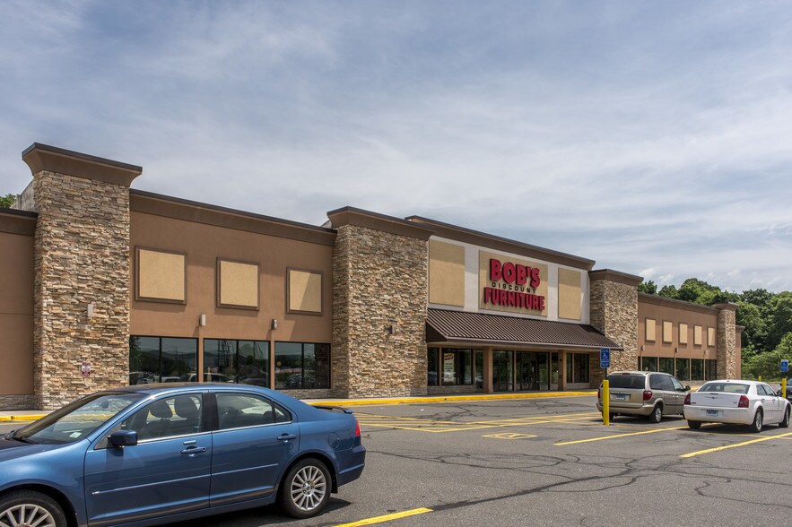 835-875 Queen St, Southington, CT à louer - Autre - Image 3 de 6