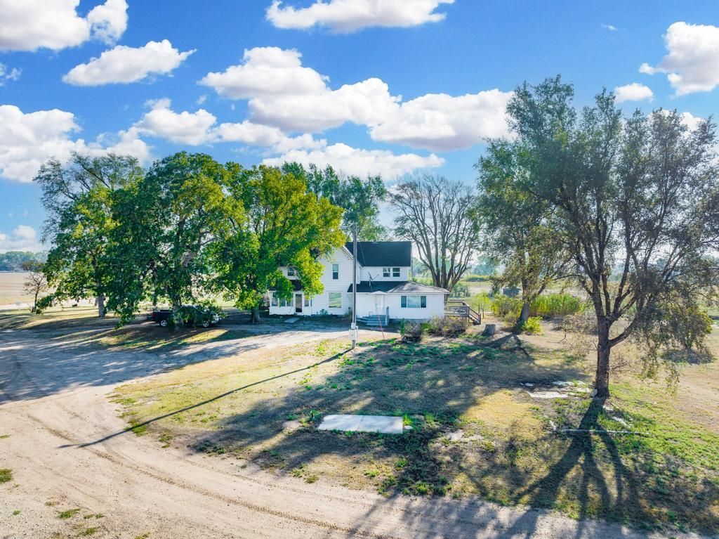 21417 W Castleton Rd, Arlington, KS for sale Primary Photo- Image 1 of 1