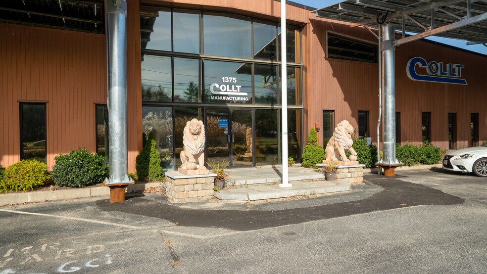 1375 Main St, Millis-Clicquot, MA à louer - Photo du bâtiment - Image 2 de 8