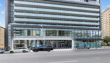 161-163 Eglinton Ave, Toronto, ON à louer Photo du bâtiment- Image 2 de 9