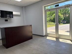 840 Biscayne Dr, Concord, NC for lease Interior Photo- Image 2 of 7