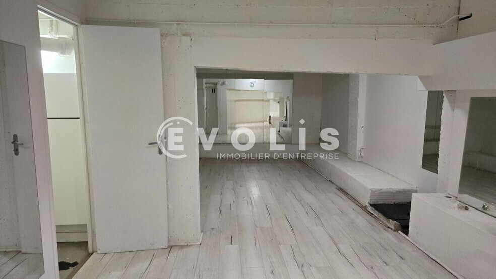 Industrial in Boulogne-Billancourt for lease - Interior Photo - Image 3 of 4