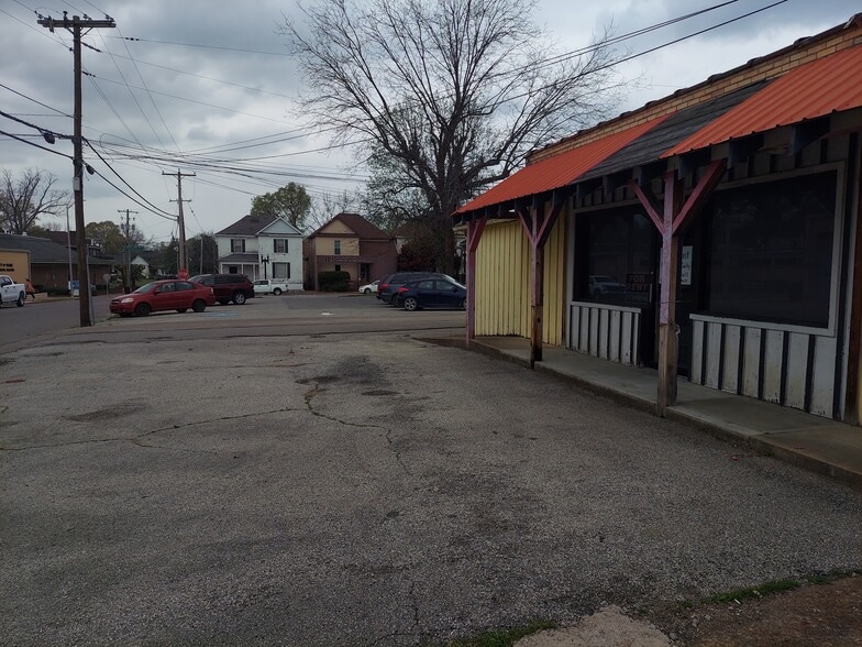 101 Caldwell St, Paris, TN for lease - Building Photo - Image 3 of 27