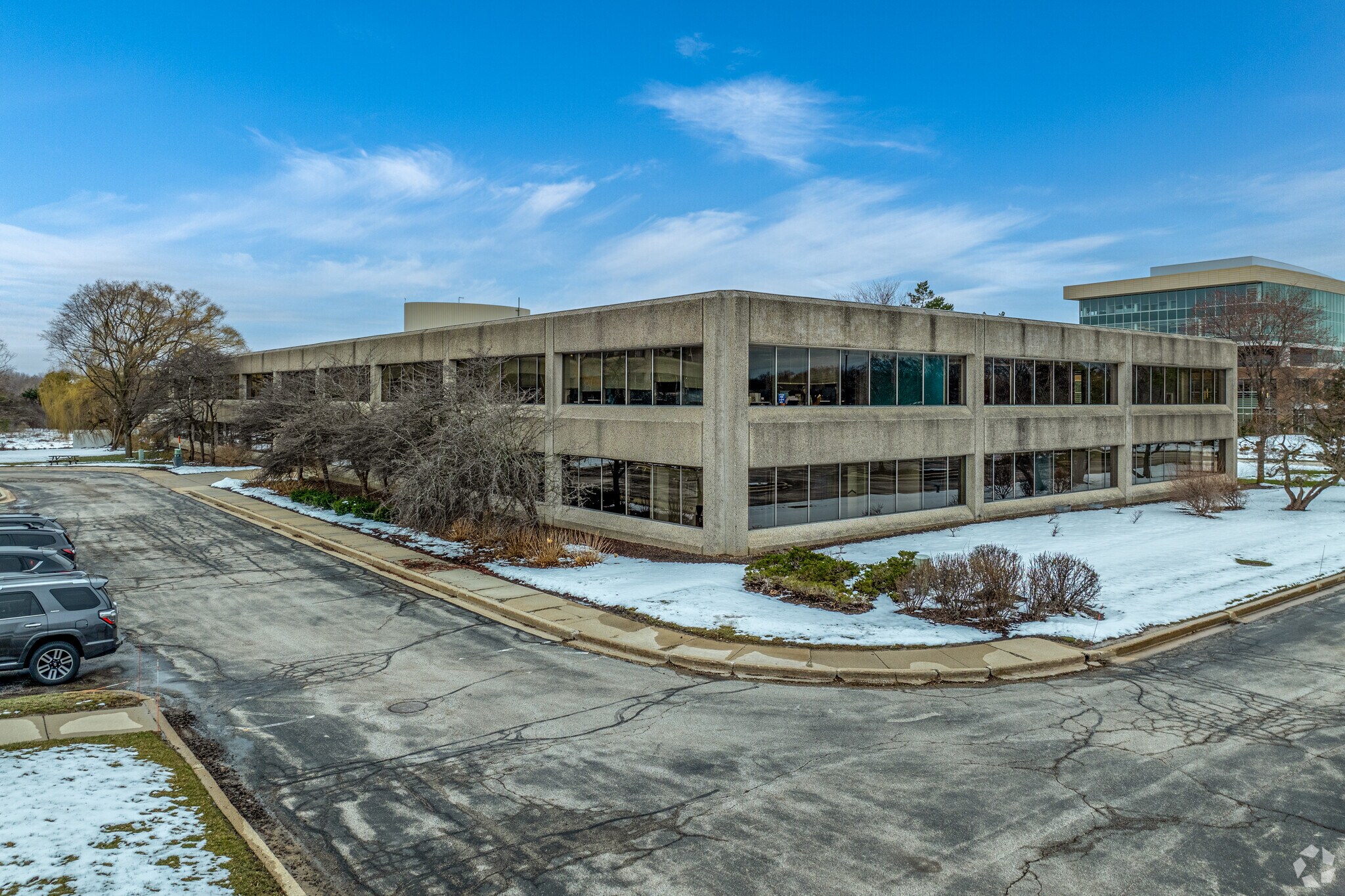 400 S Executive Dr, Brookfield, WI for lease Primary Photo- Image 1 of 6