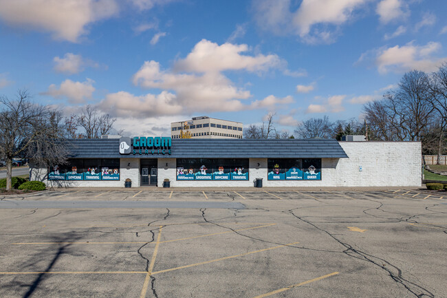 More details for 4700 N University St Suite 80, Peoria, IL - Retail for Sale