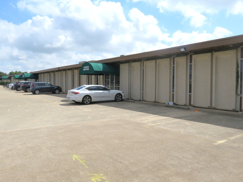 3955 E Loop 820 S, Fort Worth, TX for lease - Building Photo - Image 1 of 9