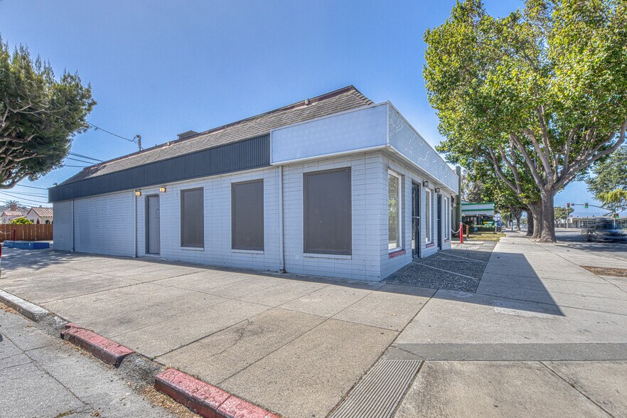729 S Main St, Salinas, CA à vendre - Photo du bâtiment - Image 2 de 27