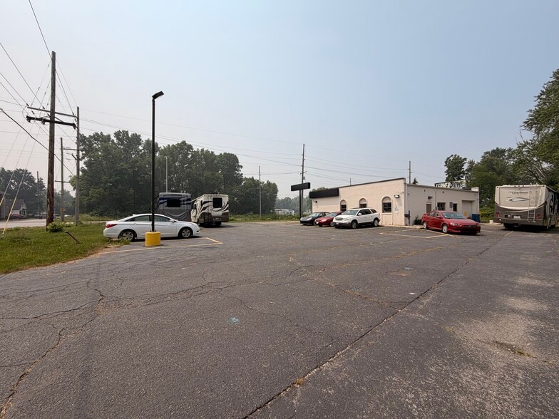 1500 W 37th Ave, Hobart, IN for lease - Building Photo - Image 3 of 9
