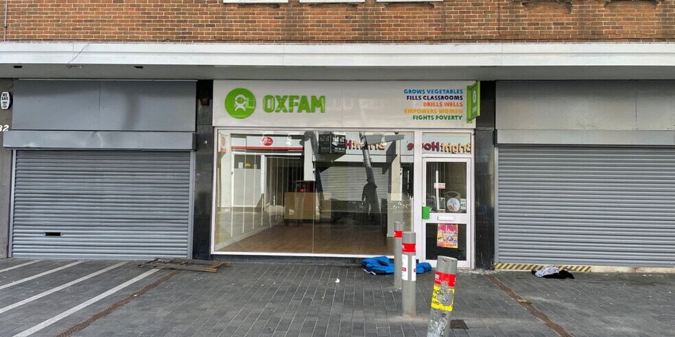 80 Victoria St W, Grimsby for sale - Building Photo - Image 2 of 4